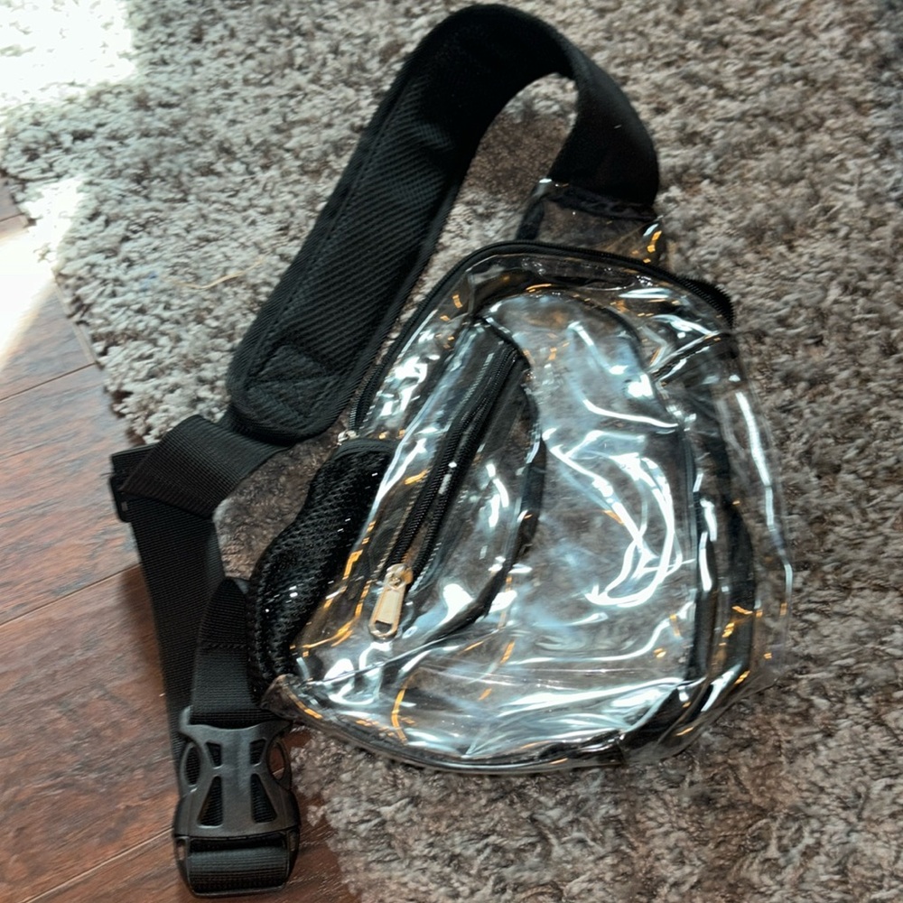 Clear shoulder bag